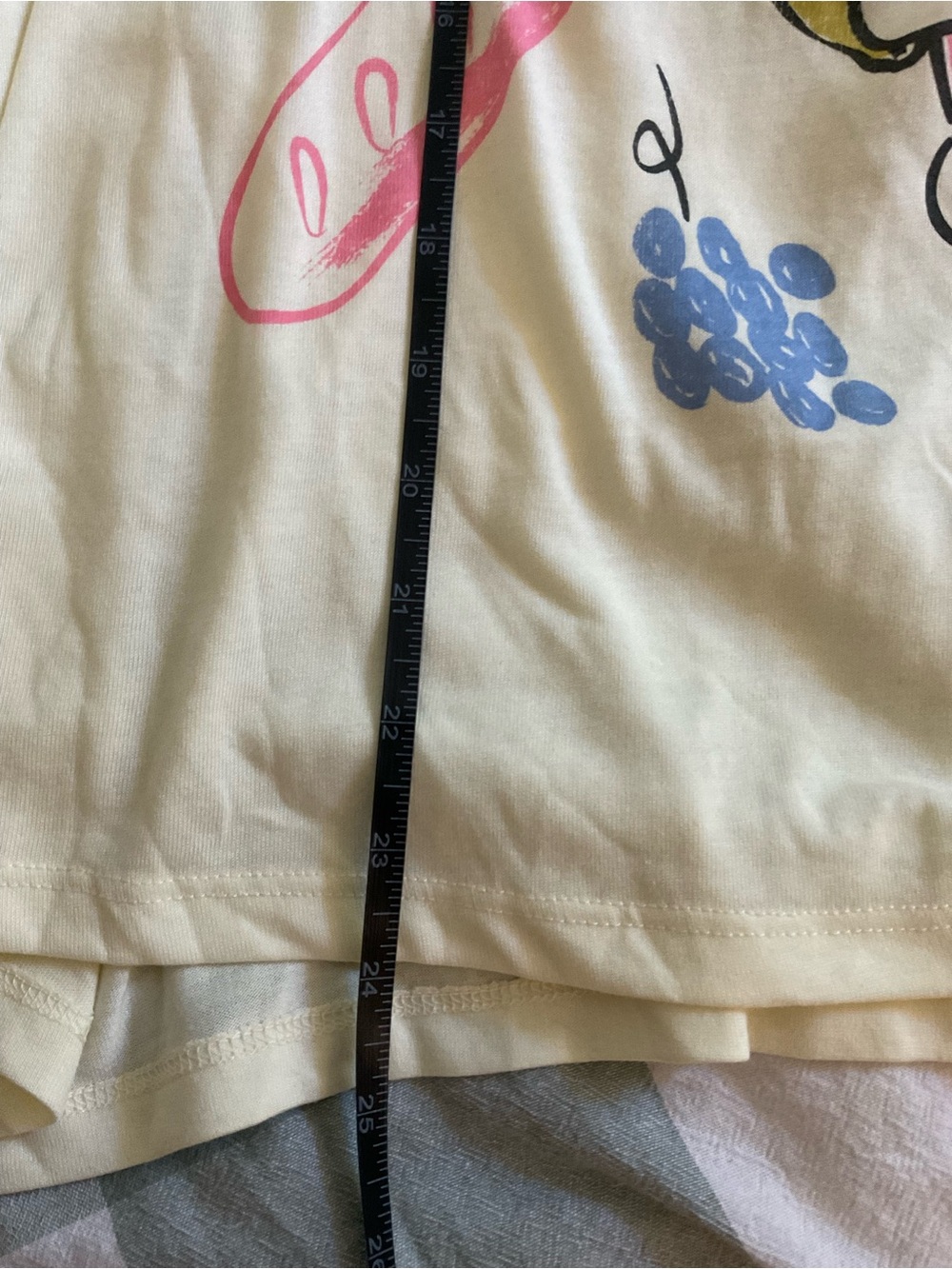 Hello Kitty Plus Size Cream Short Sleeve Graphic Tee - Picture 5 of 6